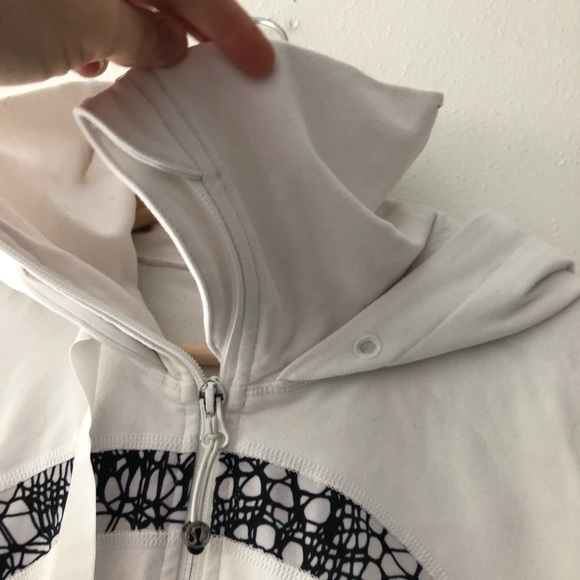 Lululemon Jacket - Picture 5 of 13